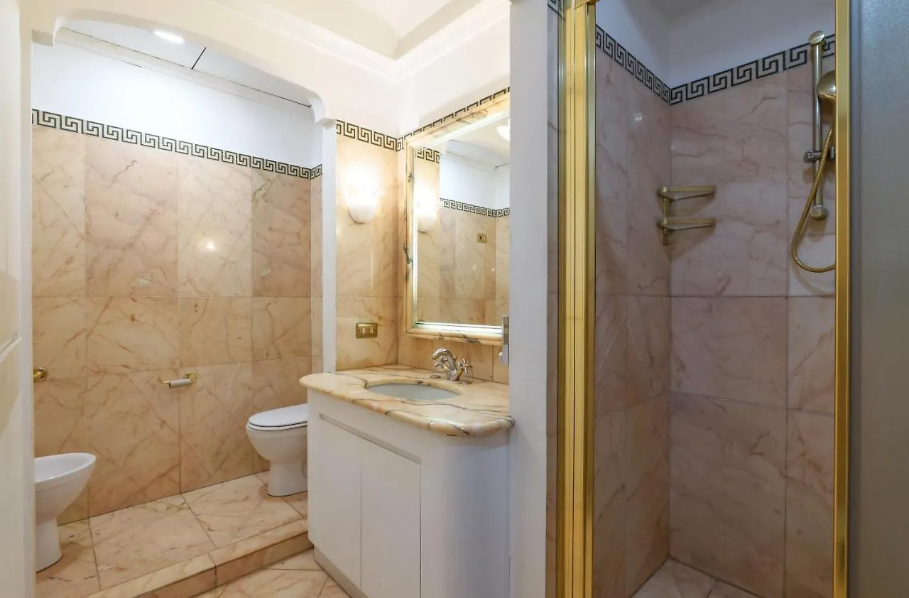 Luxury Galleria Apt - Milan Duomo