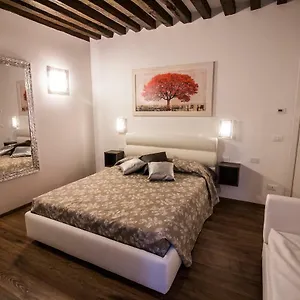 silver-suite.hotelslidodijesolo.com/