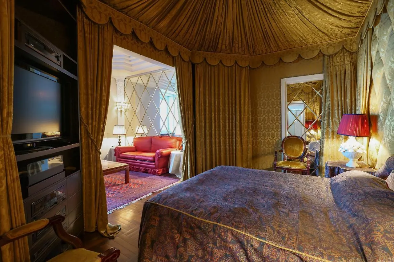 Luxury Galleria Apt - Milan Duomo Appartement
