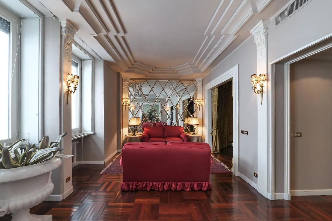 Luxury Galleria Apt - Milan Duomo